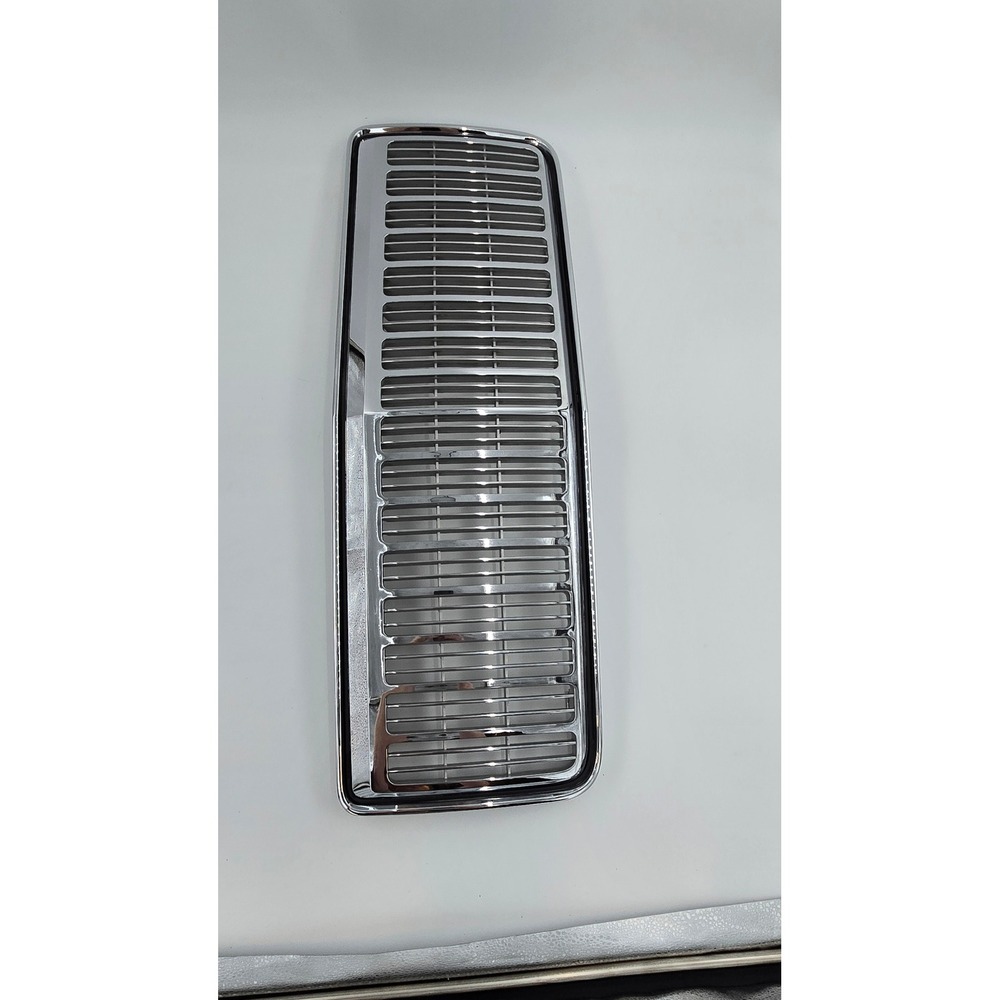OEM 1988-1991 Mercury Grand Marquis Front Grille Chrome E8MB-8200-AA